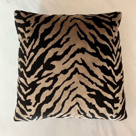 Scalamandré style Velvet Zebra Tiger Striped Pillow by Smithy 19 x 19 Ret.$345 - Picture 2 of 5